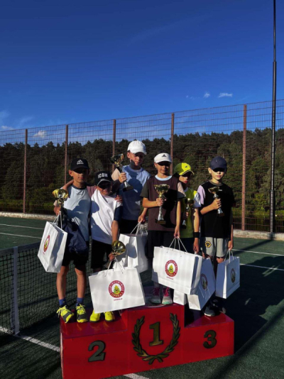 Турнир по теннису среди младшей возрастной категории